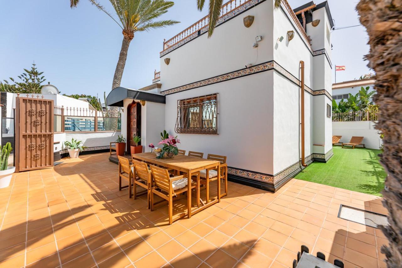 Villa Corralejo Bay Beachfront Corralejo By Holidays Home Екстер'єр фото