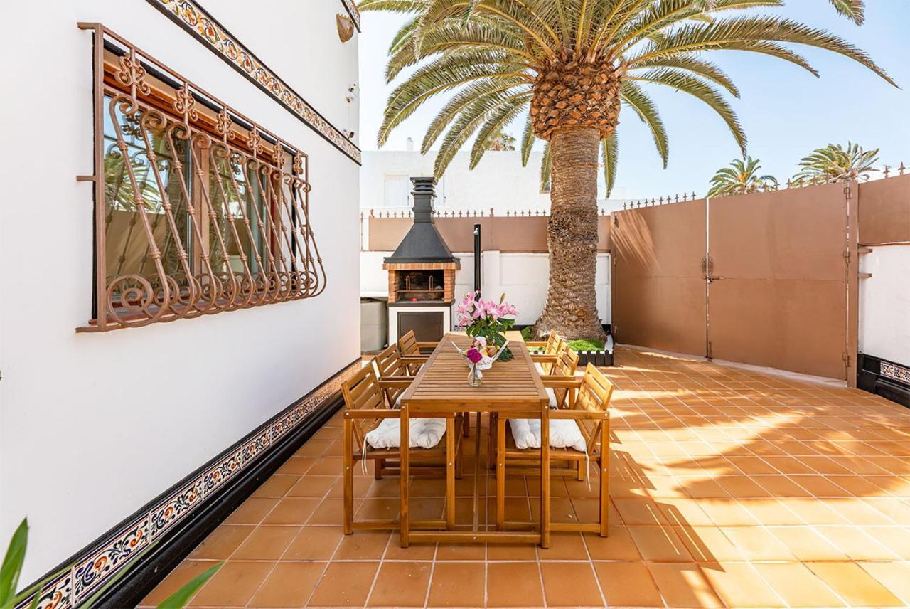 Villa Corralejo Bay Beachfront Corralejo By Holidays Home Екстер'єр фото